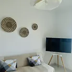 1 Bedroom Seaview With Private Balcony, 5 Min From * Costa de Caparica