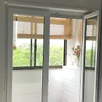 1 Bedroom Seaview With Private Balcony, 5 Min From Costa de Caparica
