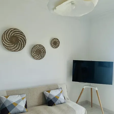 1 Bedroom Seaview With Private Balcony, 5 Min From * Costa da Caparica