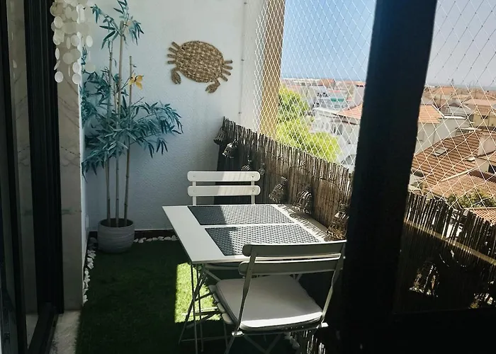 1 Bedroom Seaview With Private Balcony, 5 Min From Apartment *