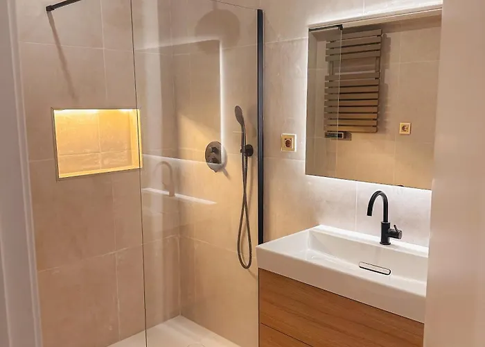 1 Bedroom Seaview With Private Balcony, 5 Min From